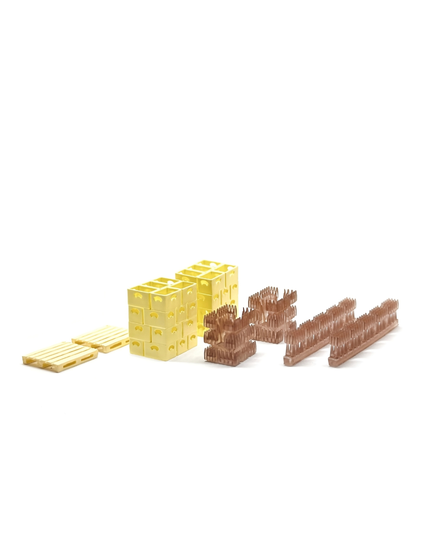 Light yellow beer boxes on pallet (2 units)