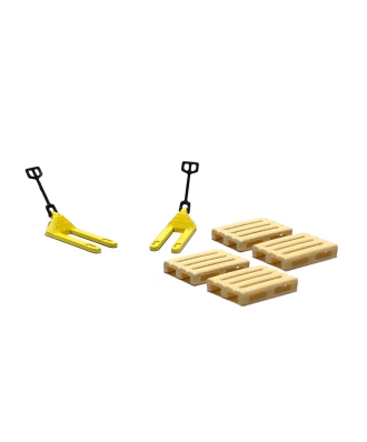 2 transpalettes jaunes et 4 europalettes