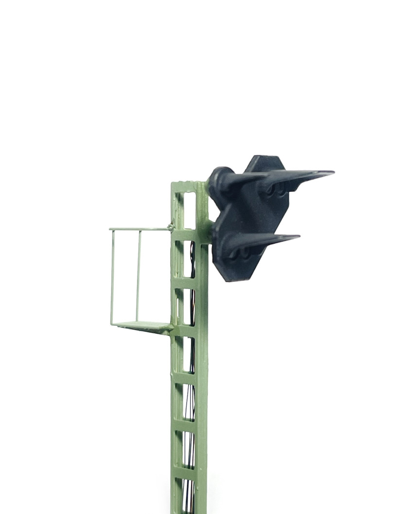 DB H-V System 1969 - Distant signal with white light